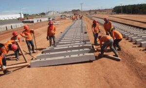 Obras da ferrovia Norte-Sul. Foto: Aílton de Freitas (O Globo)/ 15.05.2014