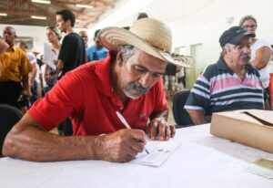 Documentação de terras permite também que moradores tenham acesso a políticas públicas Gilberto. Foto: Marques/Governo de São Paulo